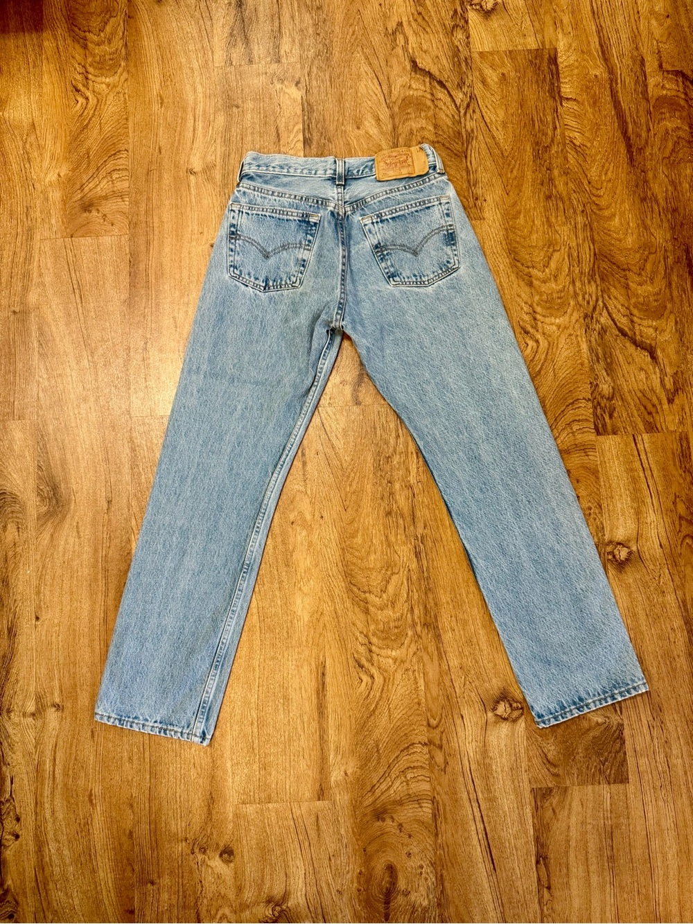 90’s Vintage 501 Student Fit Levi’s. 28 x 28. (26). Made in U.S.A.
